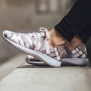 nike sneakers running